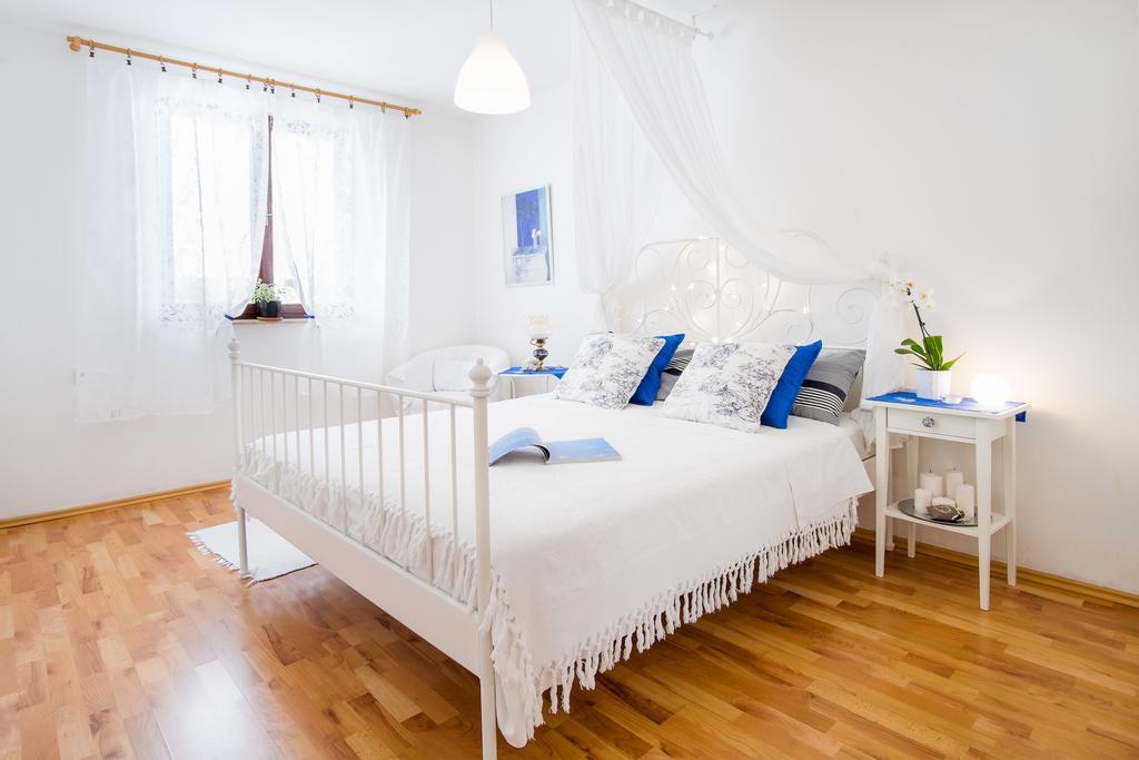 Apartment Katarina Malinska Quarto foto